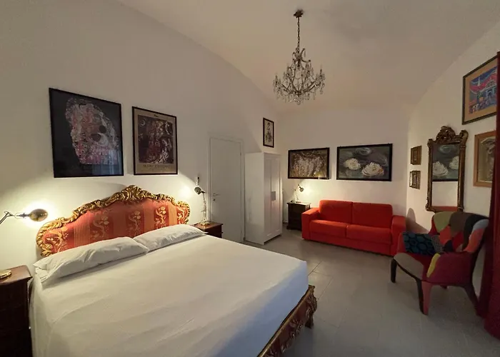 House Of Cardinals Apartment *